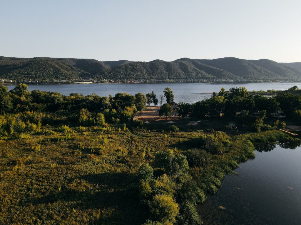 Участки у воды против участков в&nbsp;лесу
